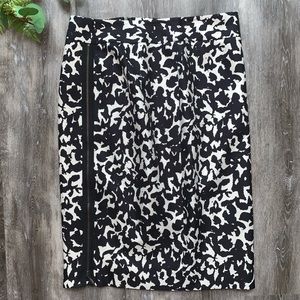 Classiques Entier Zippered Pencil Skirt